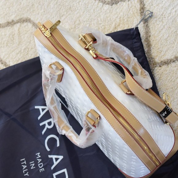 NEW! Arcadia dome satchel crossbody White Bag - Picture 10 of 16